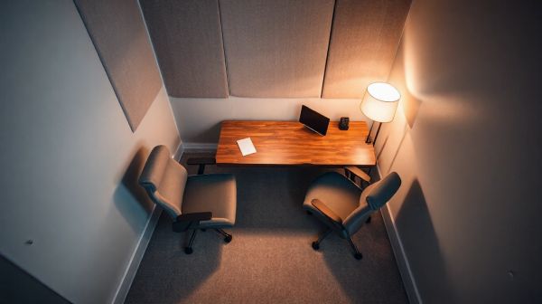 Top avantages d'une cabine acoustique pour deux au bureau